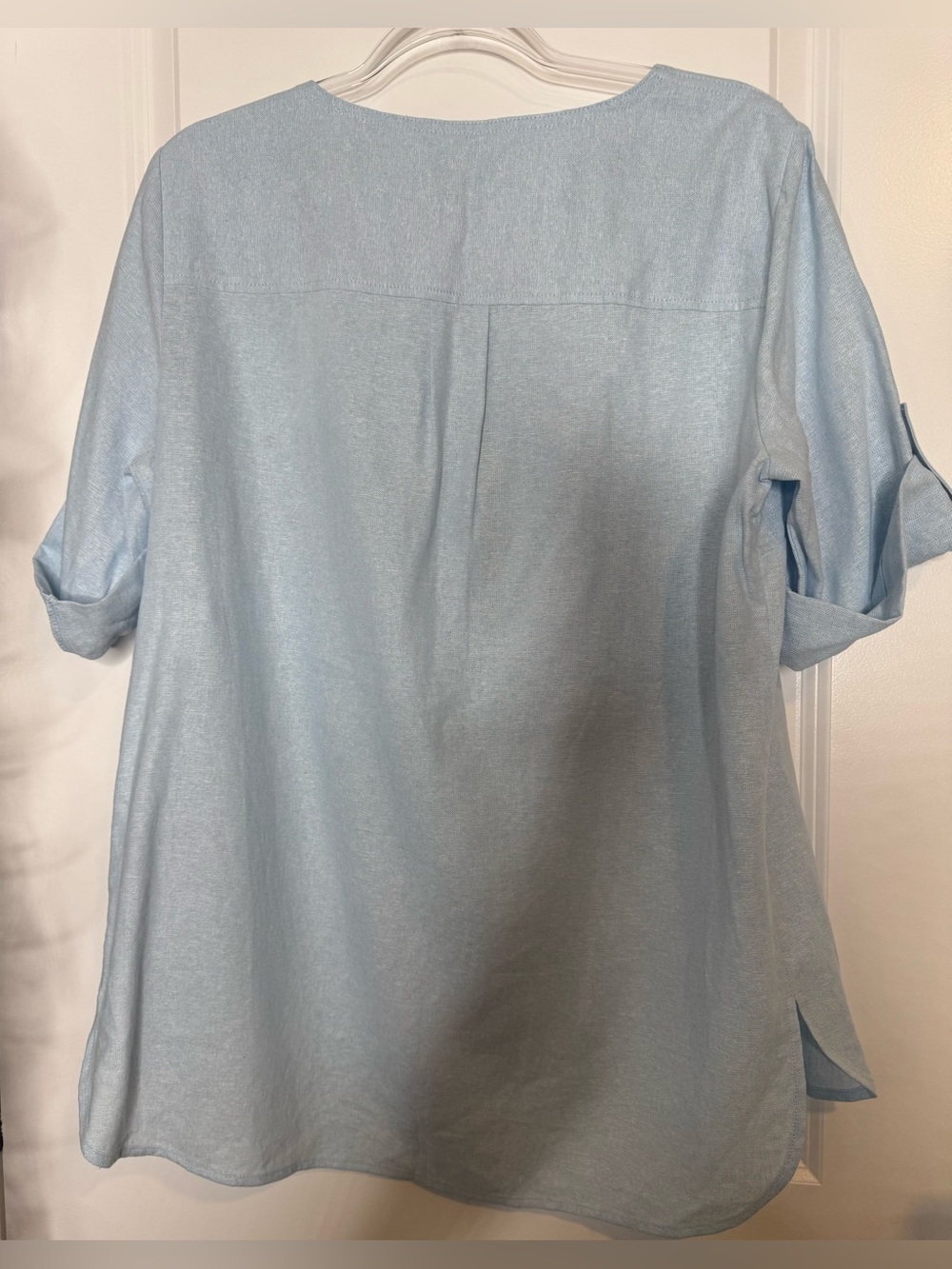 Anne Klein Light Blue V-Neck Roll-Sleeve Tunic Blouse linen blend size MD gold - Picture 7 of 7